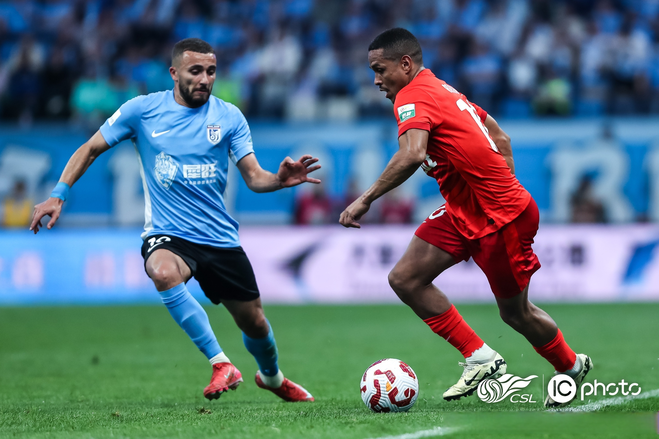 转折点！广东宏远更衣室发声，英超冲刺阶段攻防权衡，气氛紧张，球队文化再被提及的简单介绍