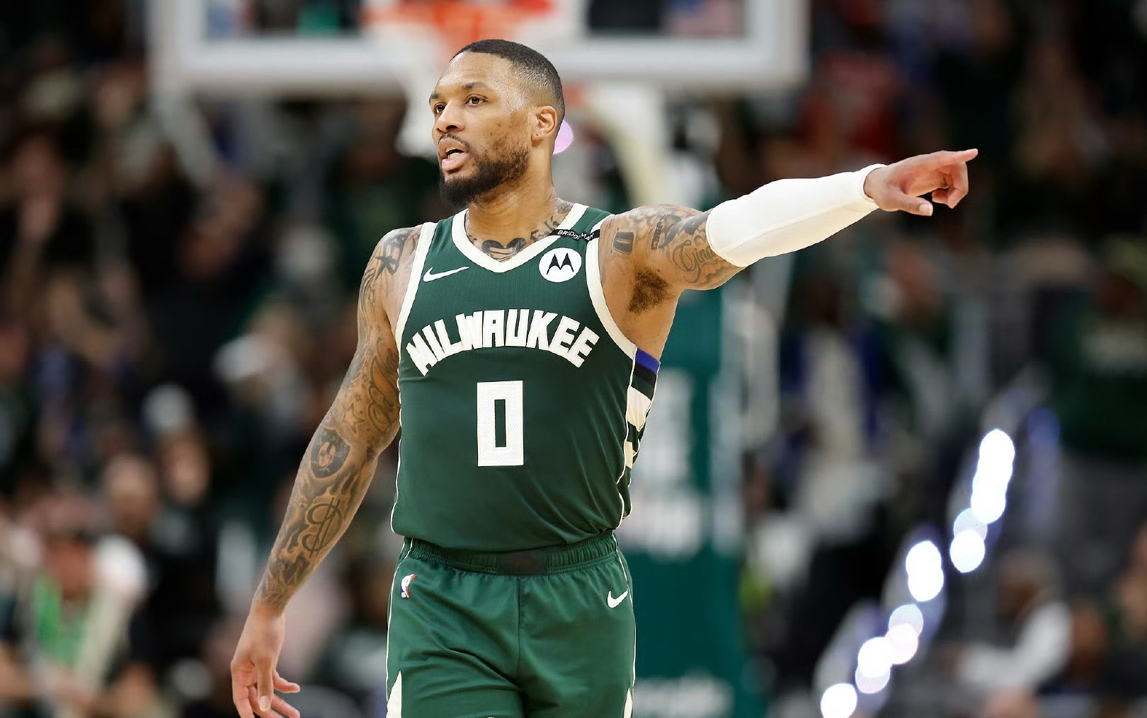 集结日体能课后，密尔沃基雄鹿外线爆发备战荷甲，球迷炸锅，球探报告显示潜力的简单介绍